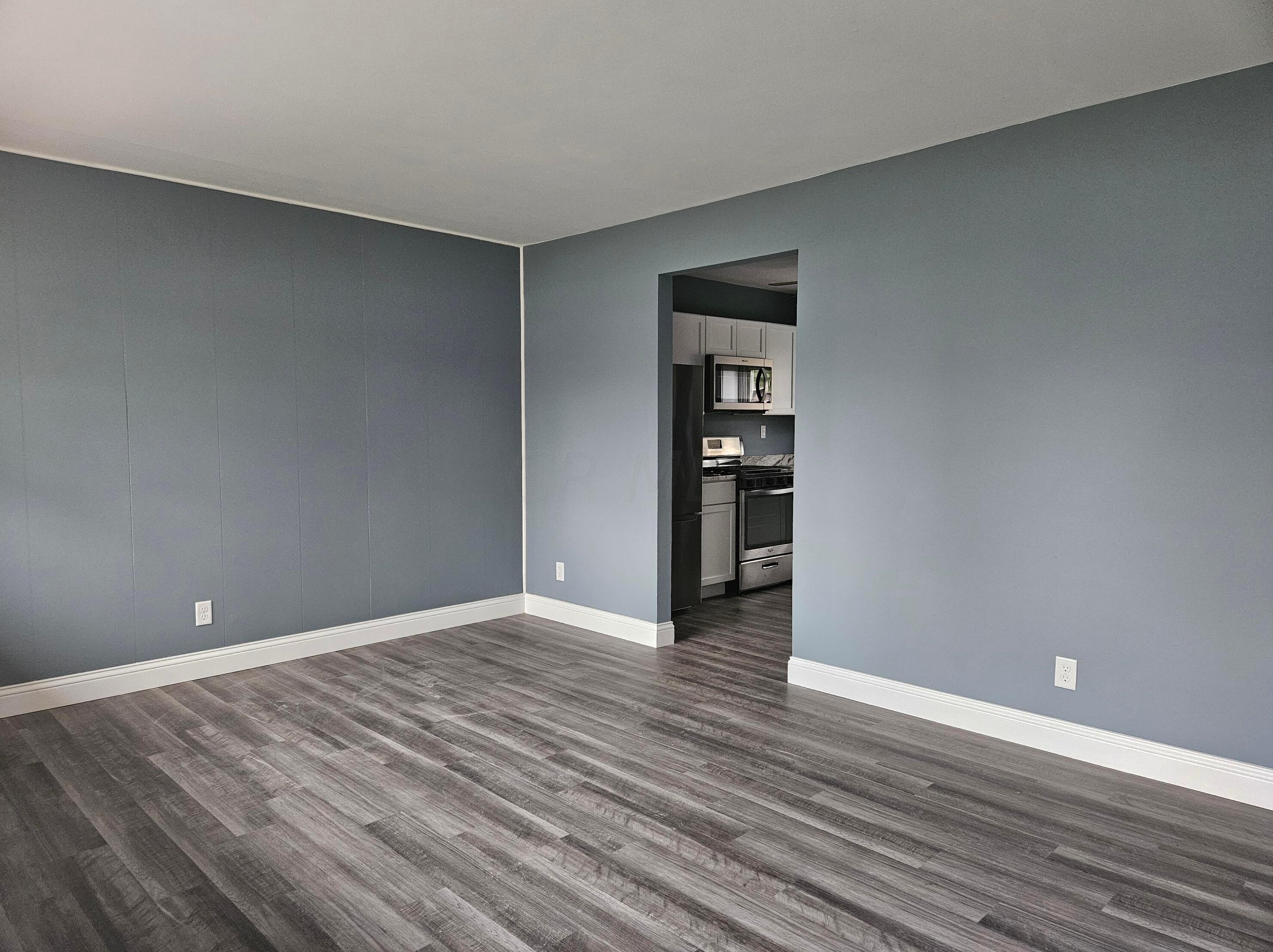 4053 Powell Ave, Columbus, OH 43213-2320