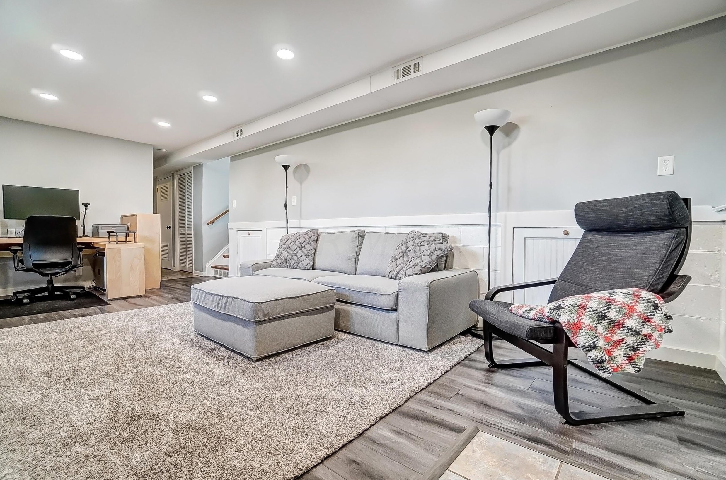 722 Harley Dr, Columbus OH 43202-1807 exterior