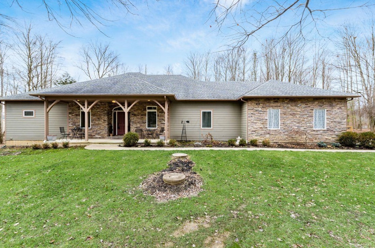 11537 Cedar Creek Nw Dr, Cnl Wnchstr, OH 43110