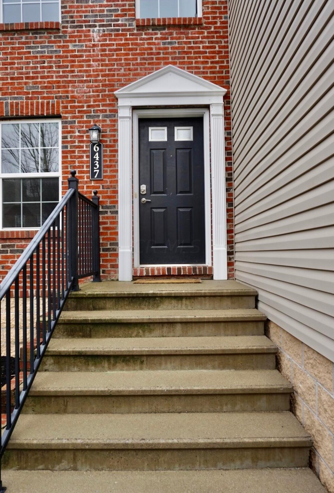 6437 Walnut Fork Dr, Westerville, OH 43081