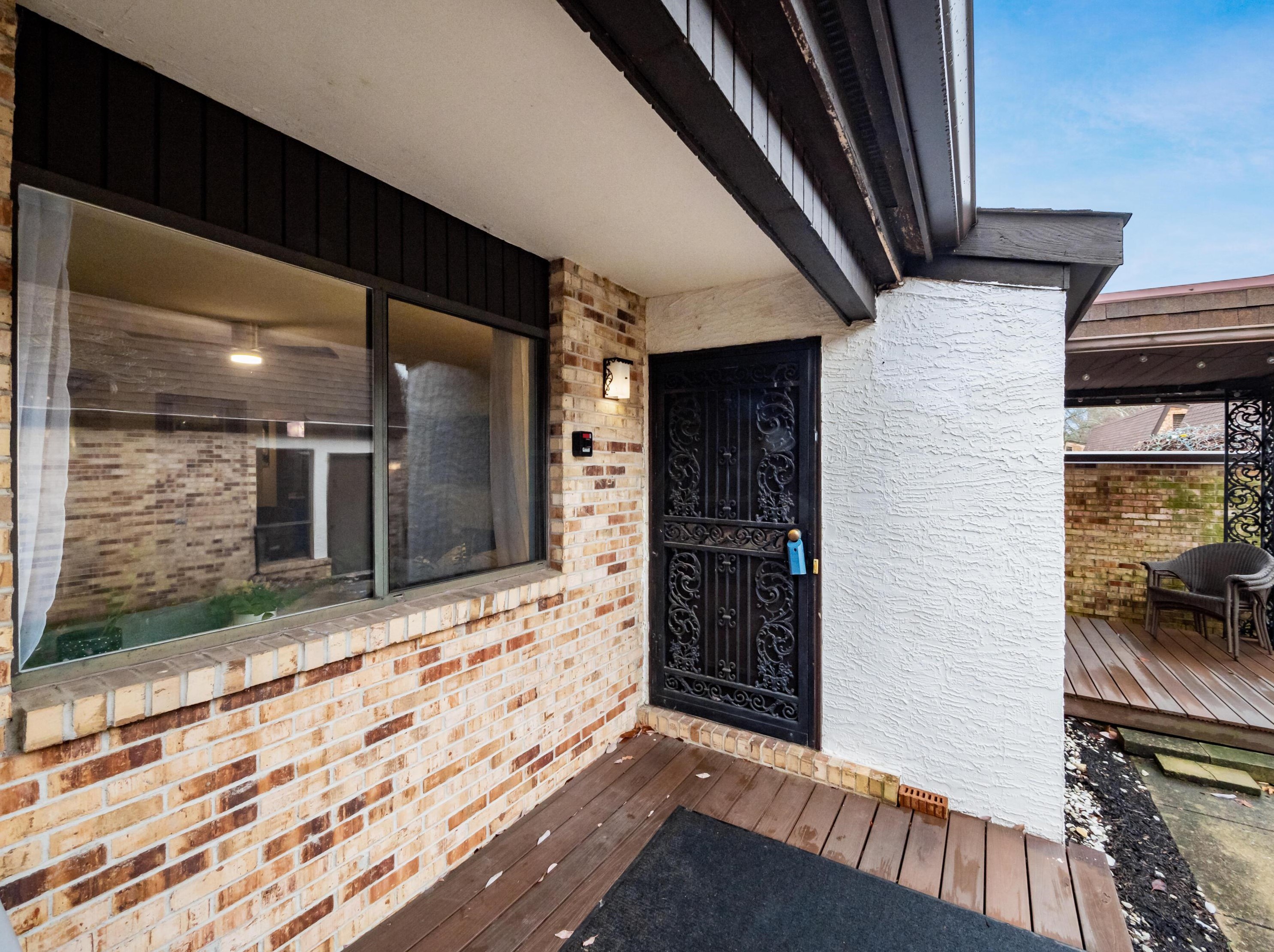 4572 Arlingate Dr, Columbus OH  43220-3068 exterior