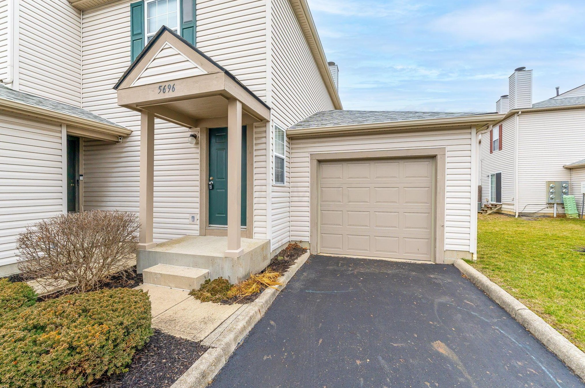 5696 Rutgers Ln, Hilliard, OH 43026-8169