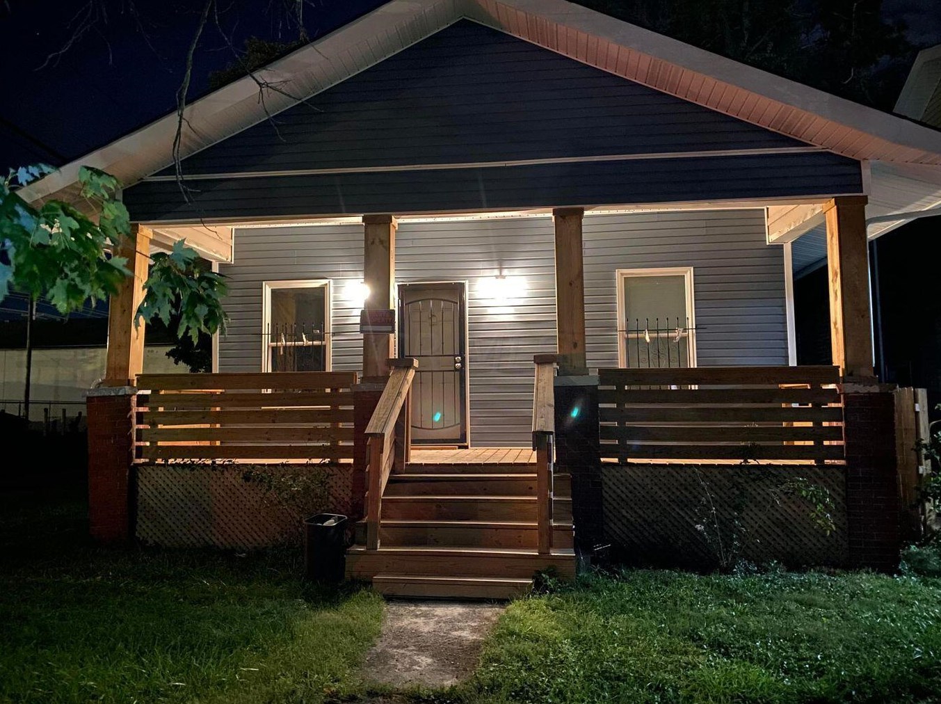 2418 Pontiac St, Columbus OH  43211-2052 exterior