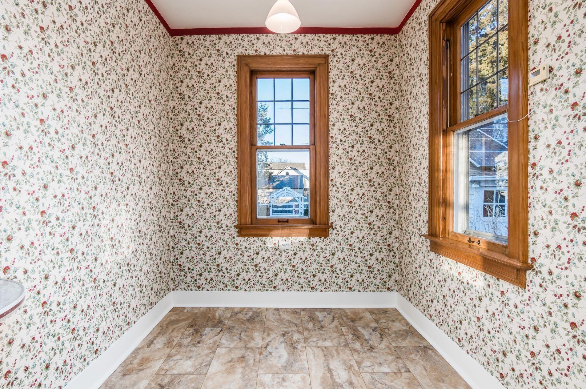 46 Weisheimer Rd, Columbus OH 43214-2146 exterior