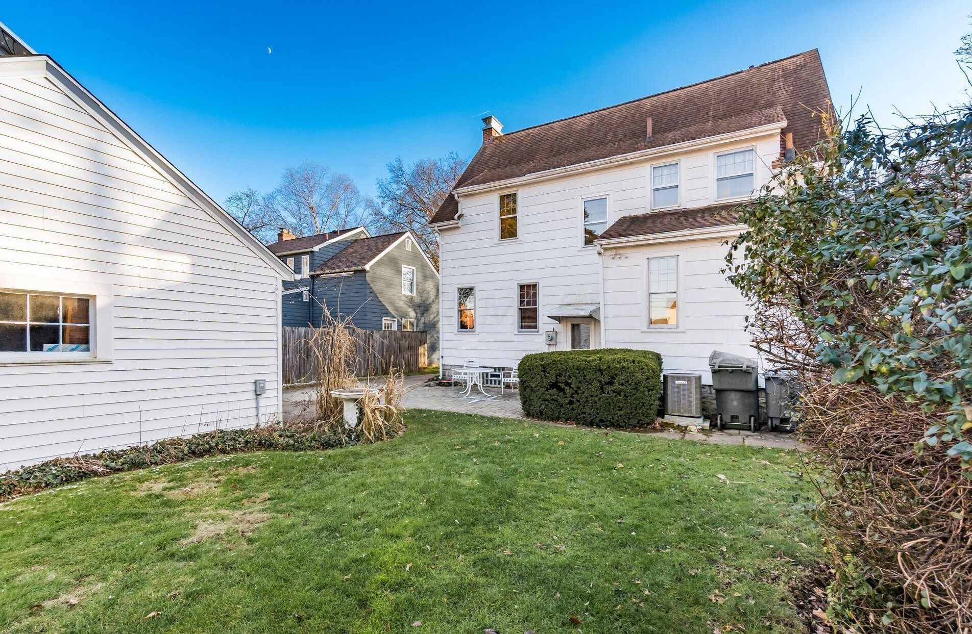 46 Weisheimer Rd, Columbus OH 43214-2146 exterior