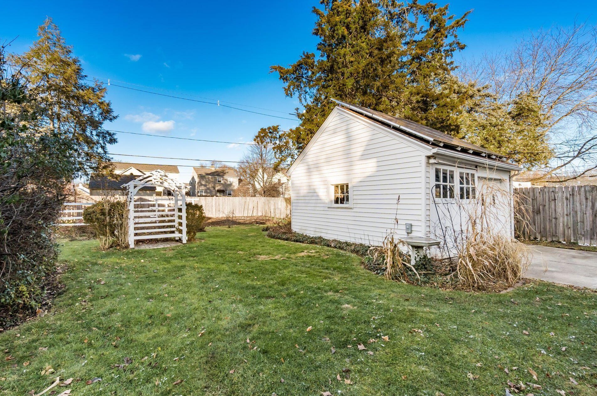 46 Weisheimer Rd, Columbus OH 43214-2146 exterior