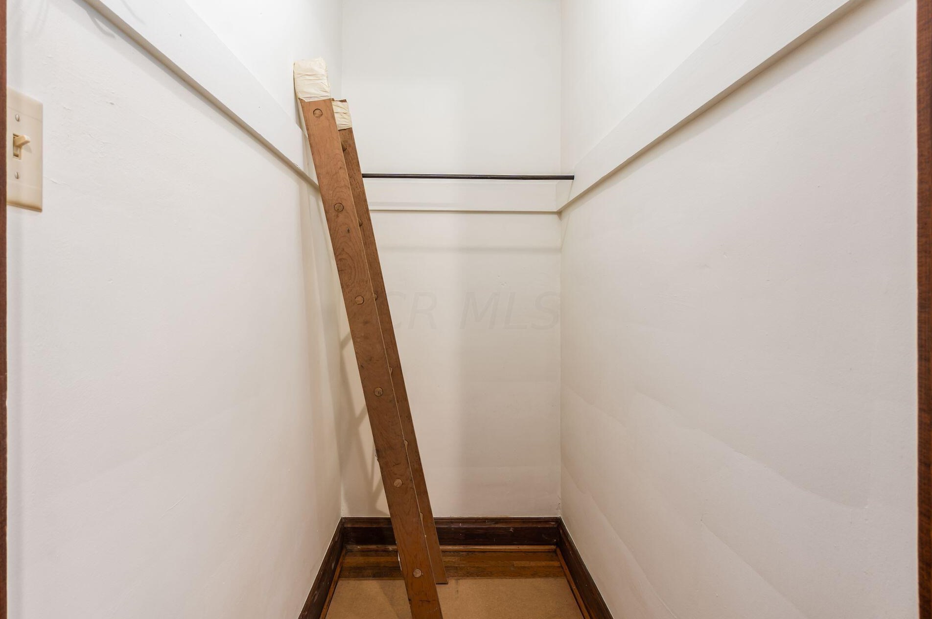 46 Weisheimer Rd, Columbus OH 43214-2146 exterior