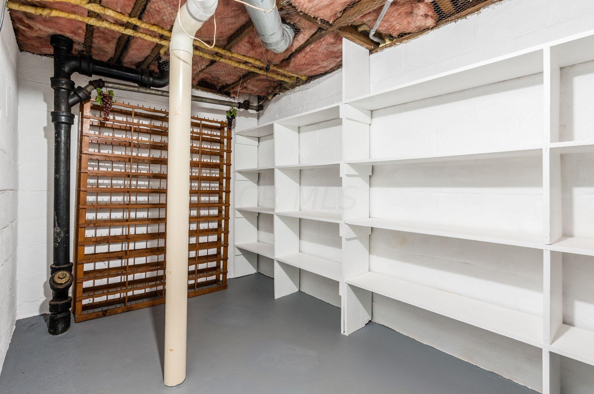 46 Weisheimer Rd, Columbus OH 43214-2146 exterior