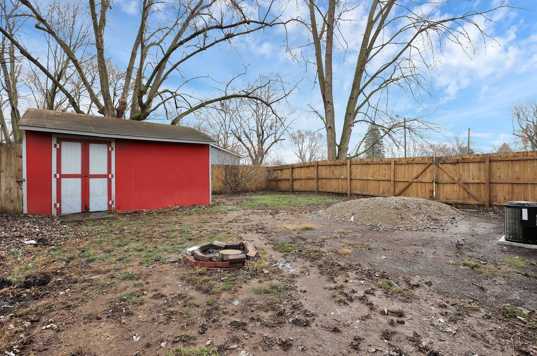 5322 Newport Rd, Columbus OH  43232-6323 exterior