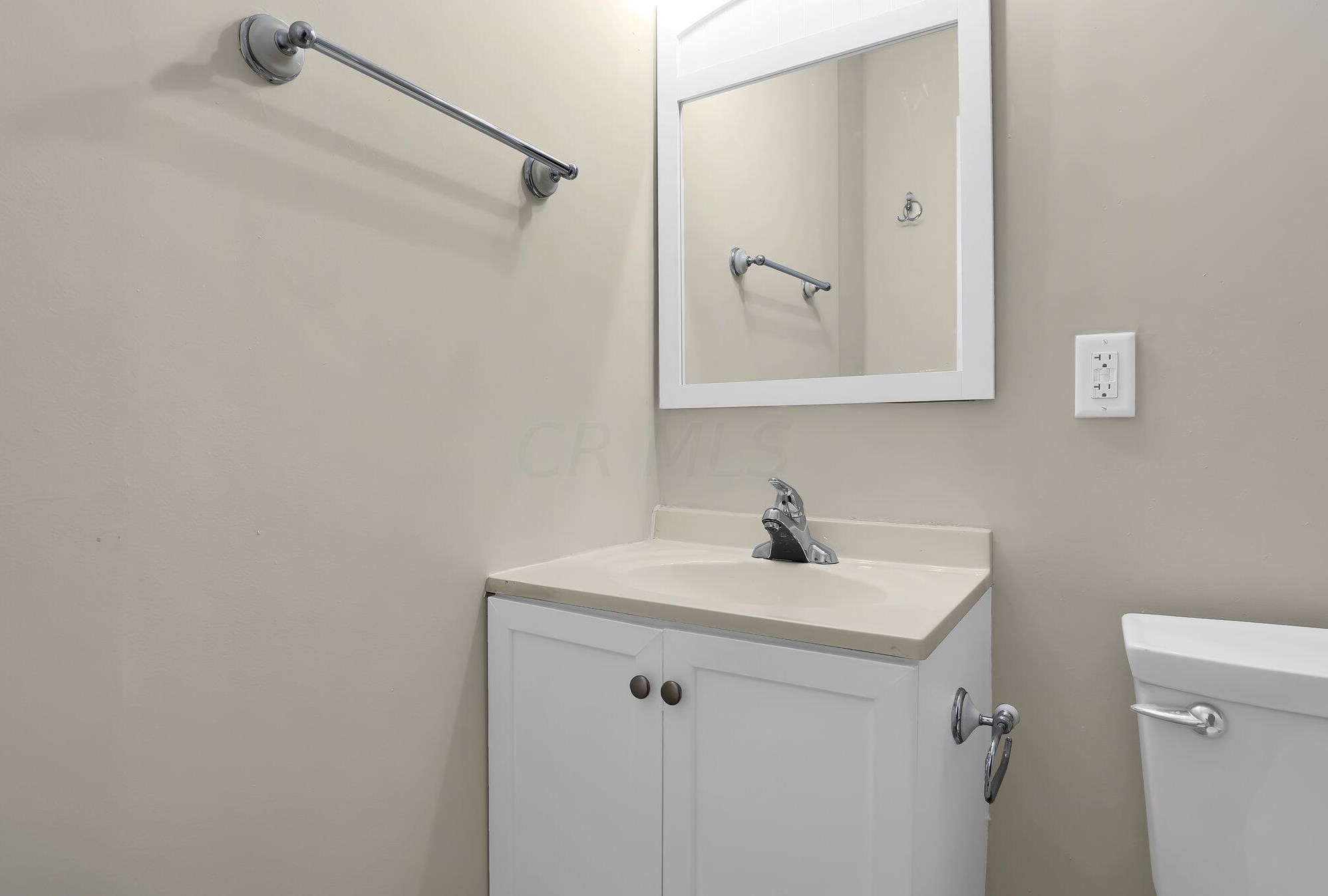 5322 Newport Rd, Columbus OH  43232-6323 exterior