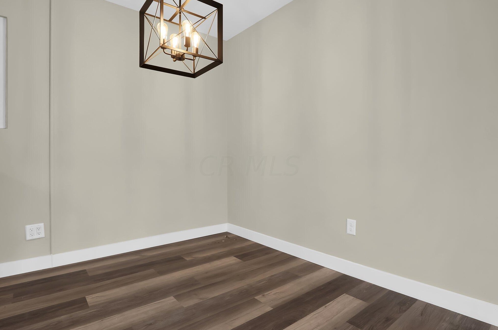 5322 Newport Rd, Columbus OH  43232-6323 exterior