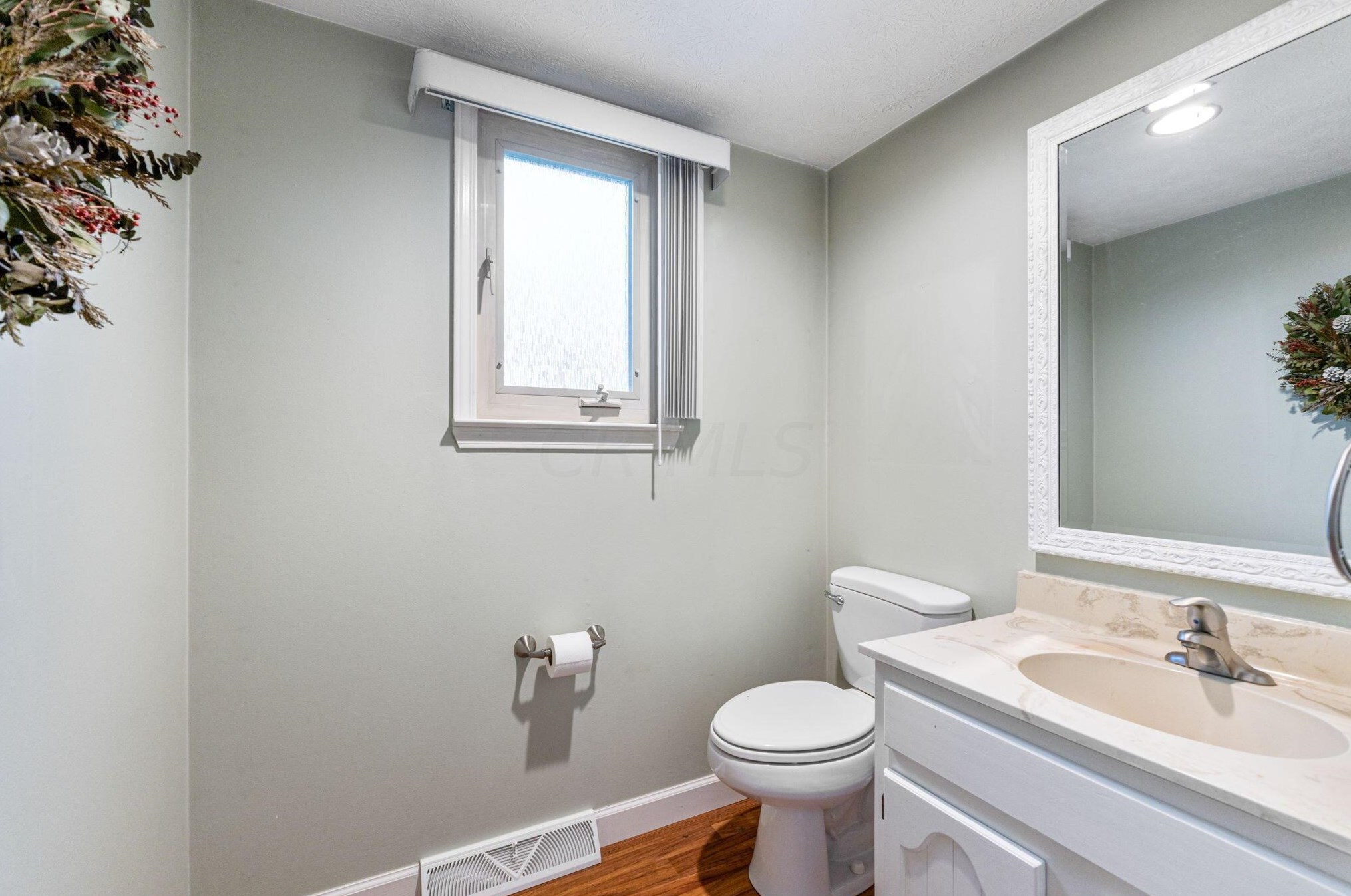 1211 Northport Dr, Columbus OH  43235-4083 exterior