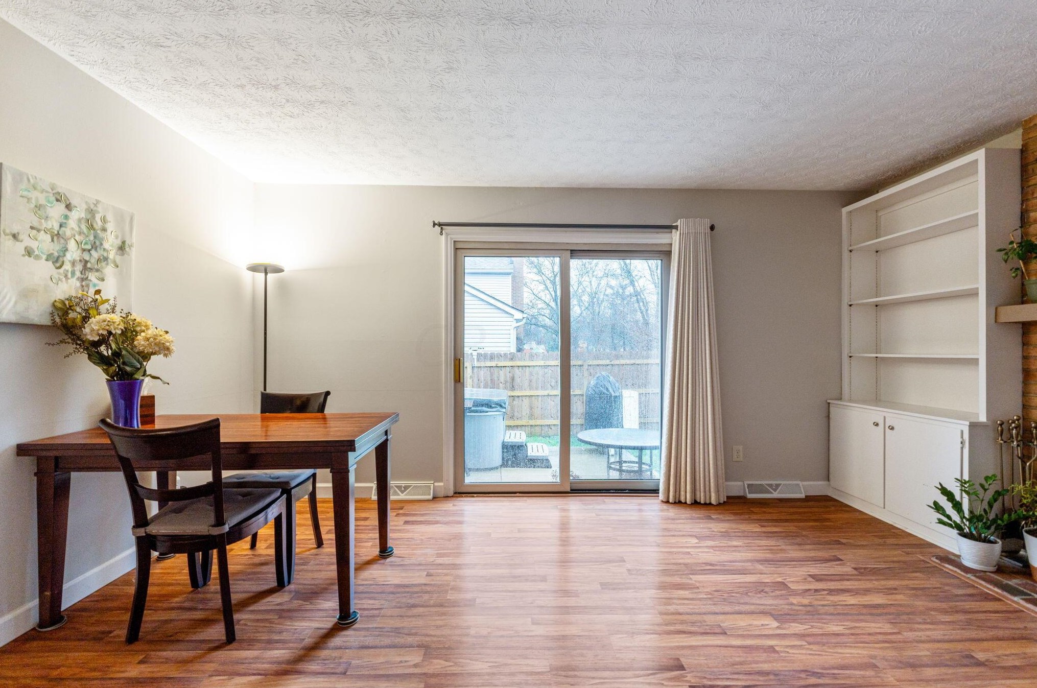 1211 Northport Dr, Columbus OH  43235-4083 exterior