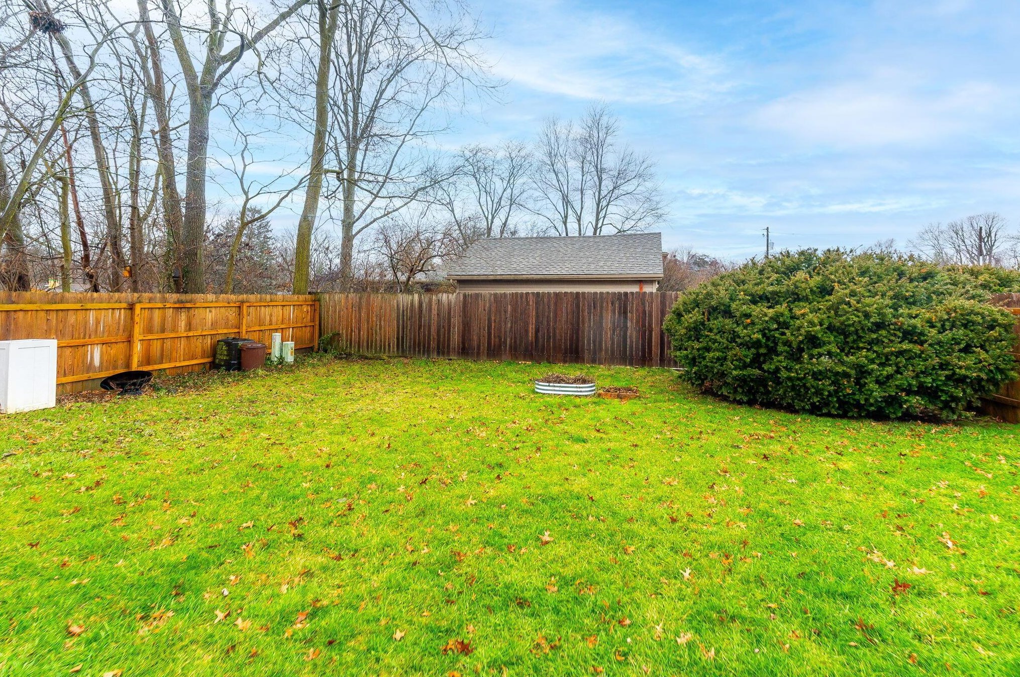 1211 Northport Dr, Columbus OH  43235-4083 exterior