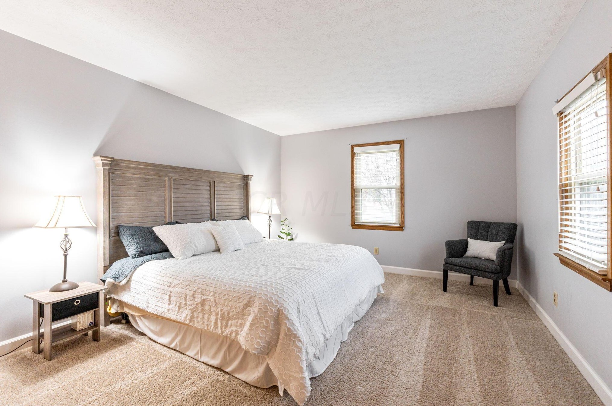 1211 Northport Dr, Columbus OH  43235-4083 exterior