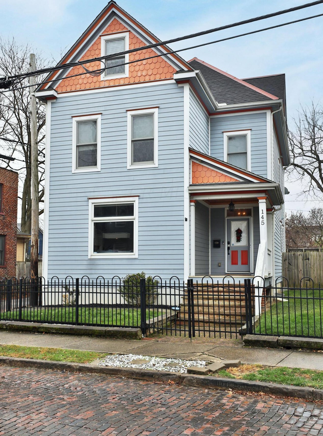145 Detroit Ave, Columbus OH  43201-3507 exterior