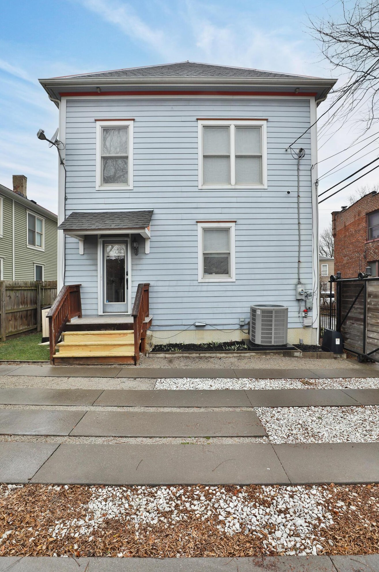 145 Detroit Ave, Columbus OH  43201-3507 exterior