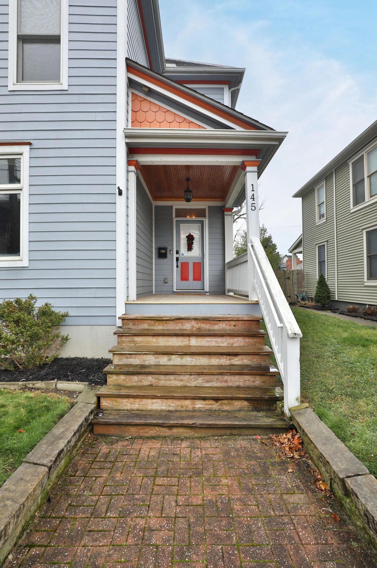 145 Detroit Ave, Columbus OH  43201-3507 exterior