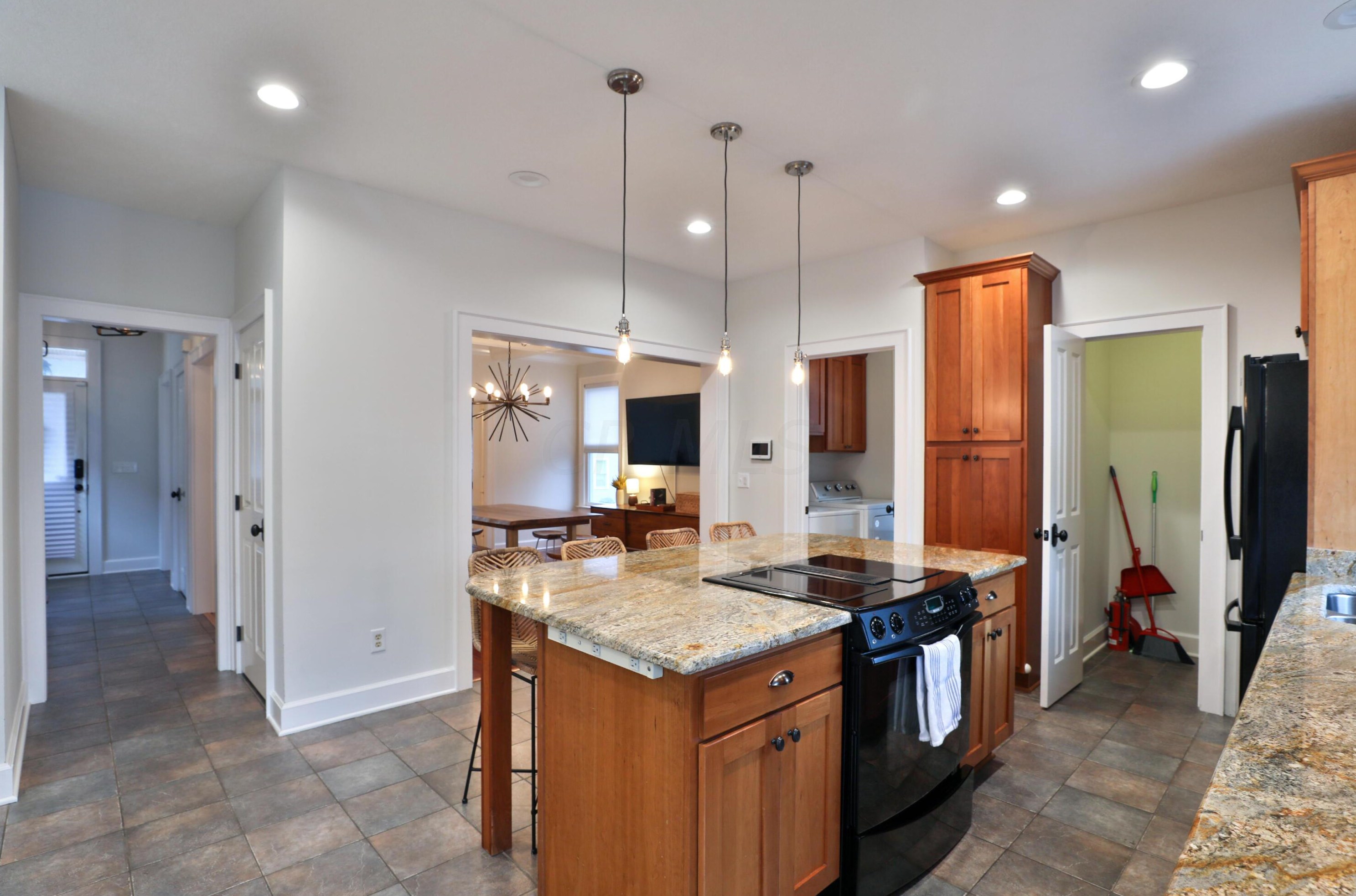 145 Detroit Ave, Columbus OH  43201-3507 exterior