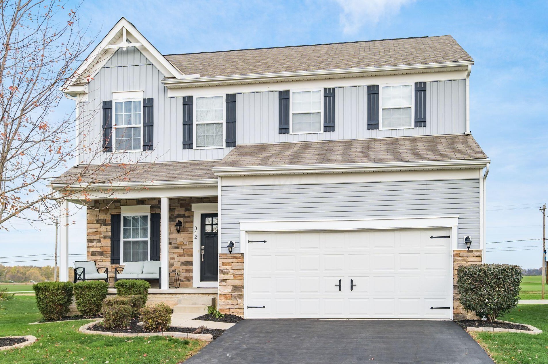 342 Karst Cir, Ashville, OH 43103