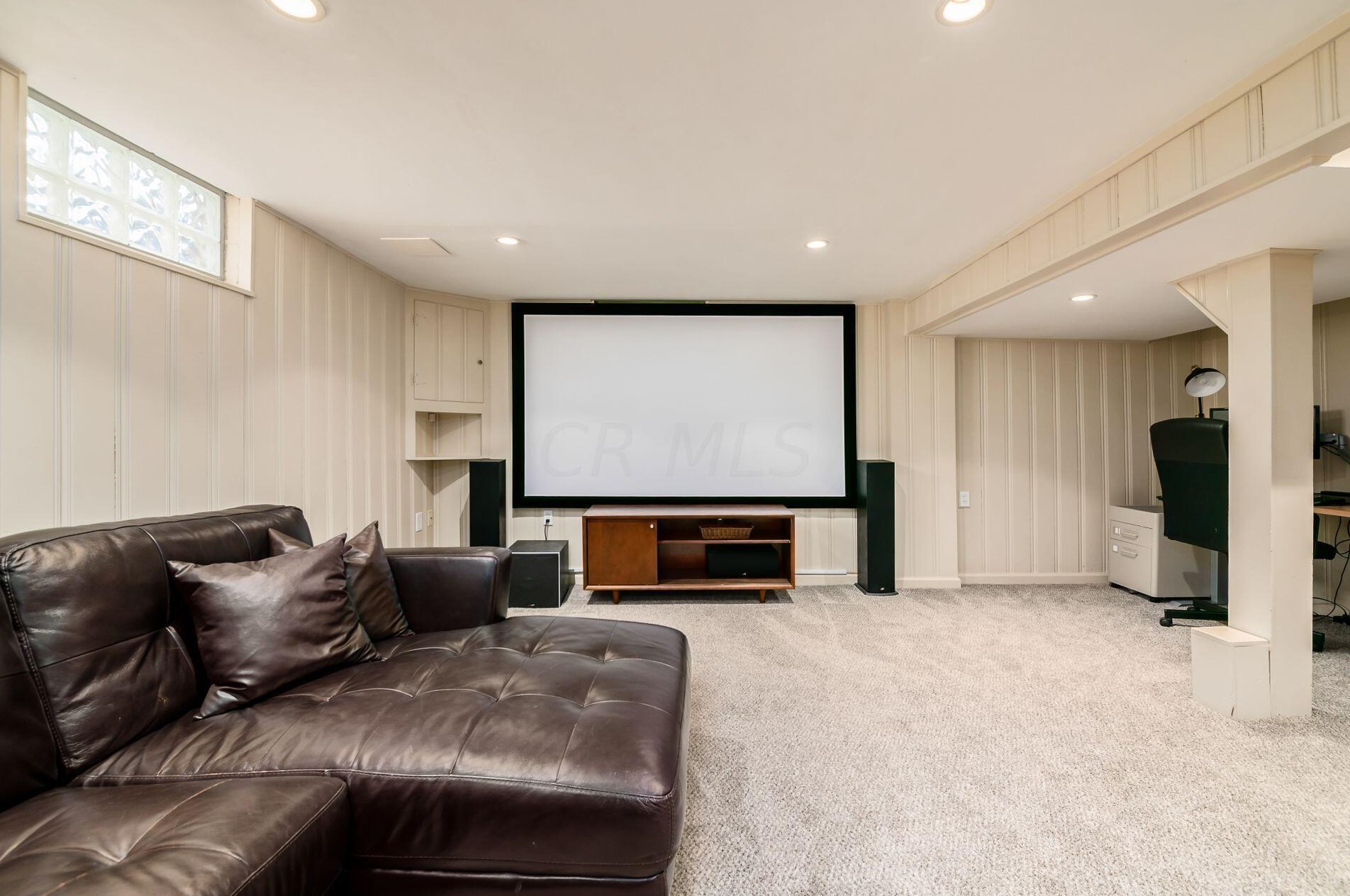 215 Richards Rd, Columbus OH  43214-3737 exterior