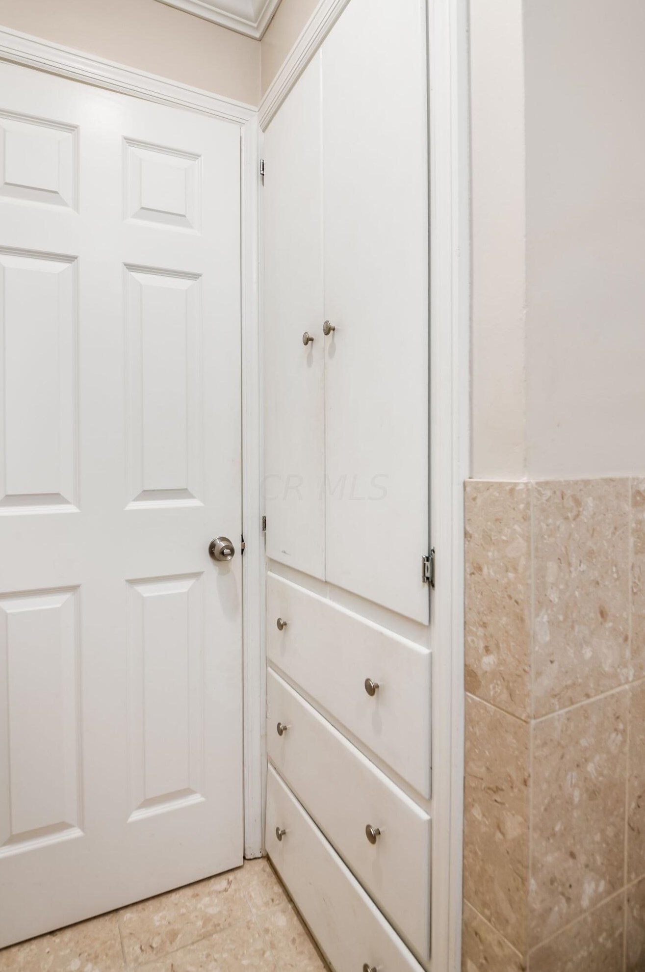 215 Richards Rd, Columbus OH  43214-3737 exterior