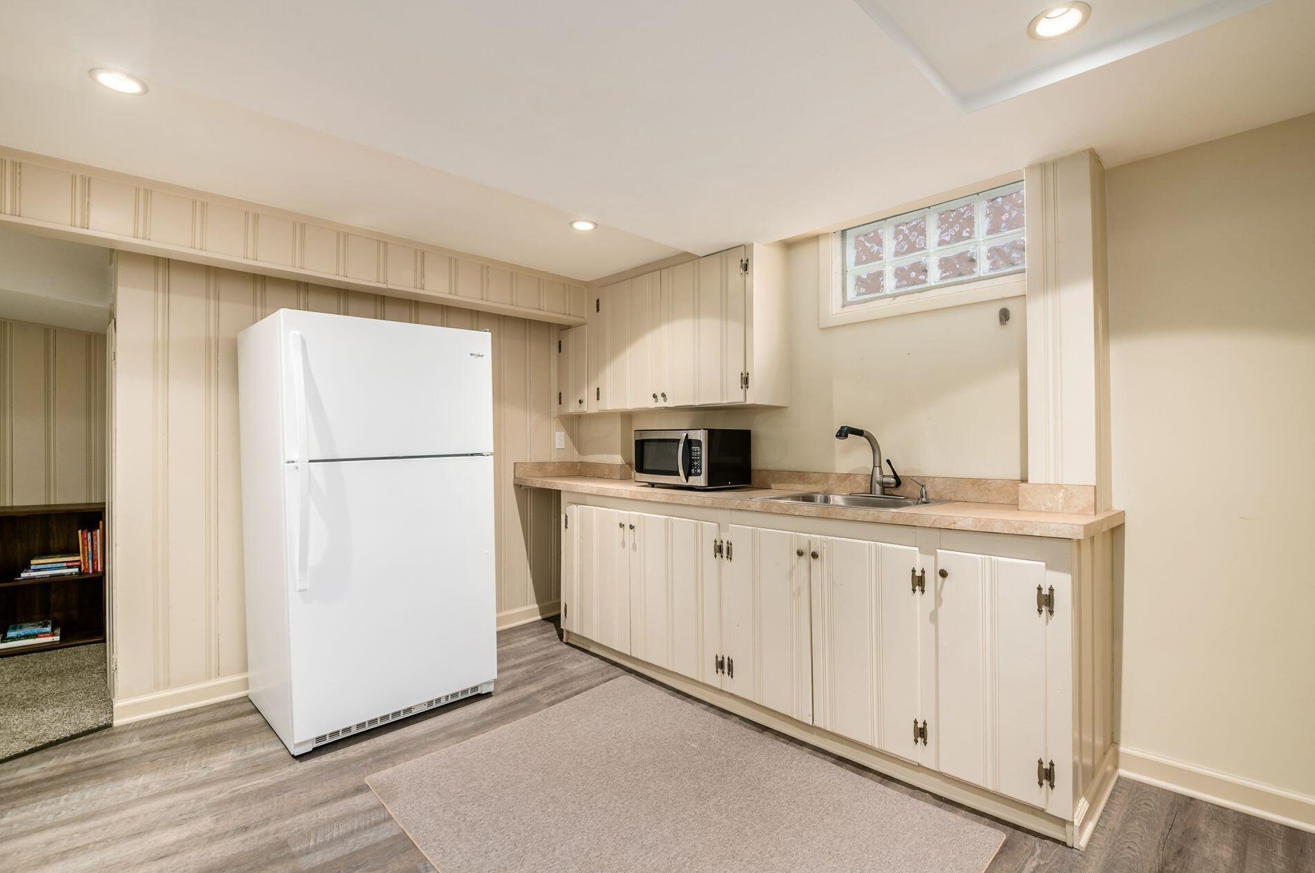 215 Richards Rd, Columbus OH  43214-3737 exterior