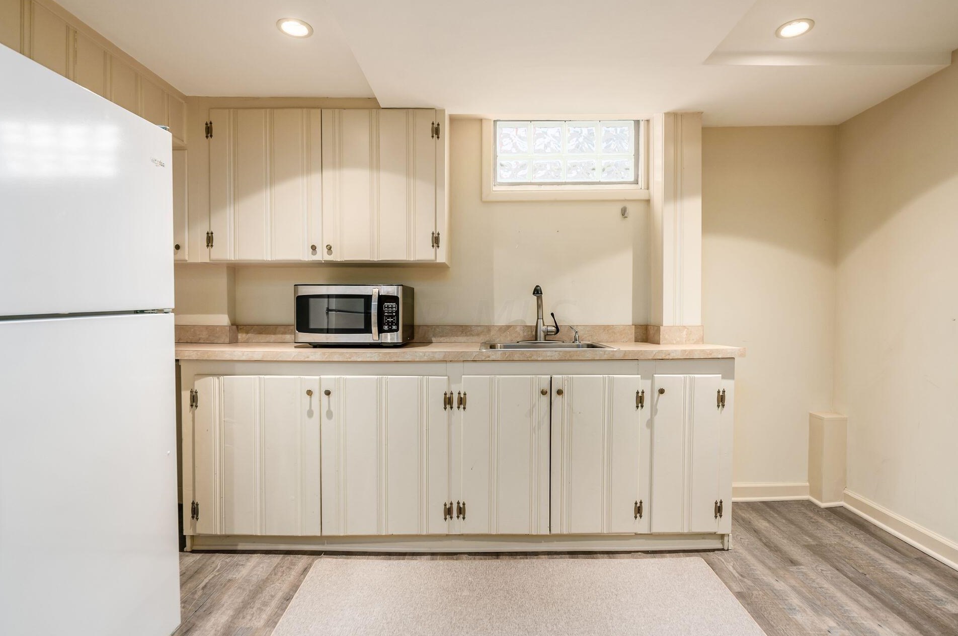 215 Richards Rd, Columbus OH  43214-3737 exterior