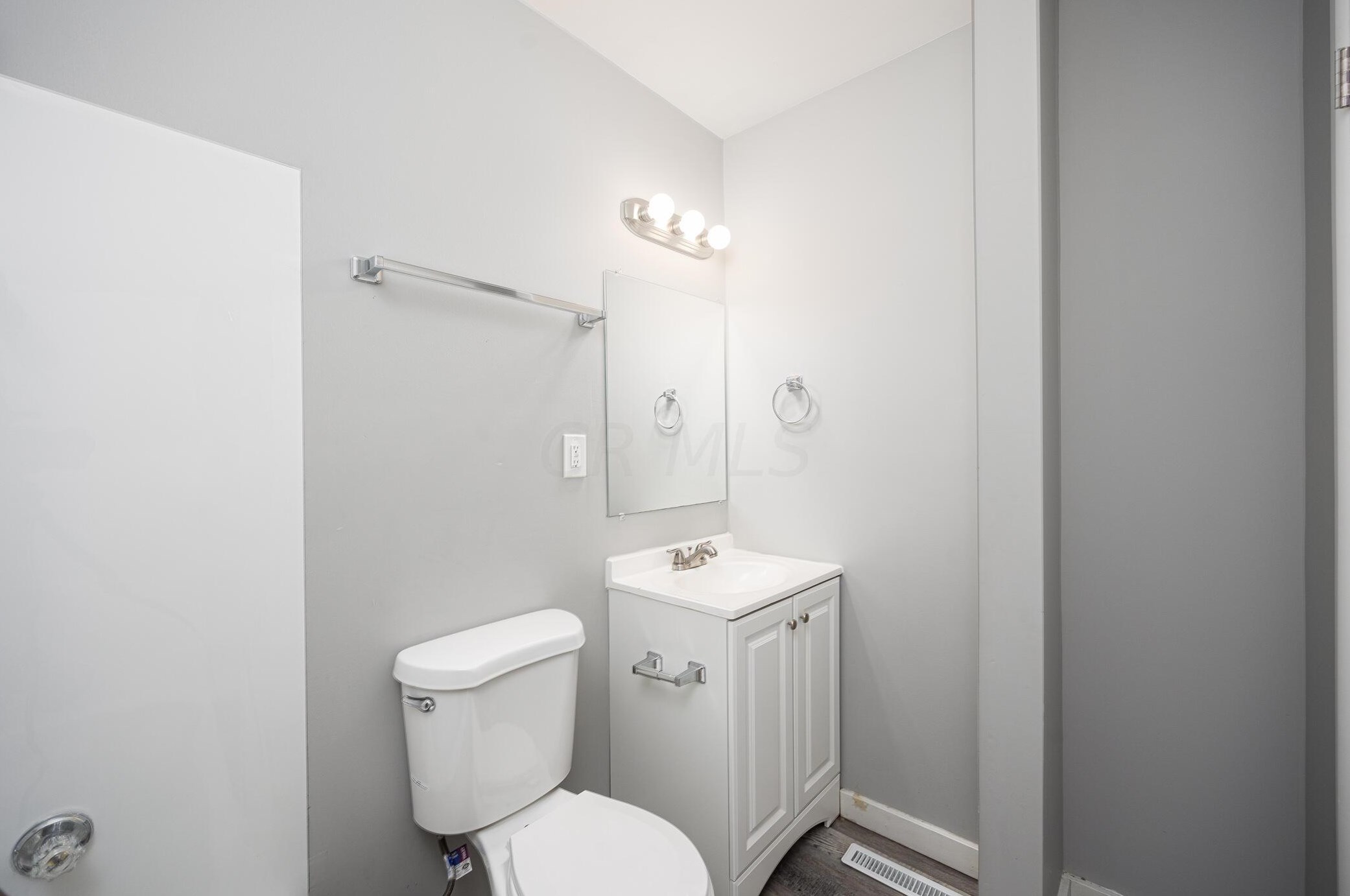 5297 Cullen Dr, Columbus OH  43232-6259 exterior