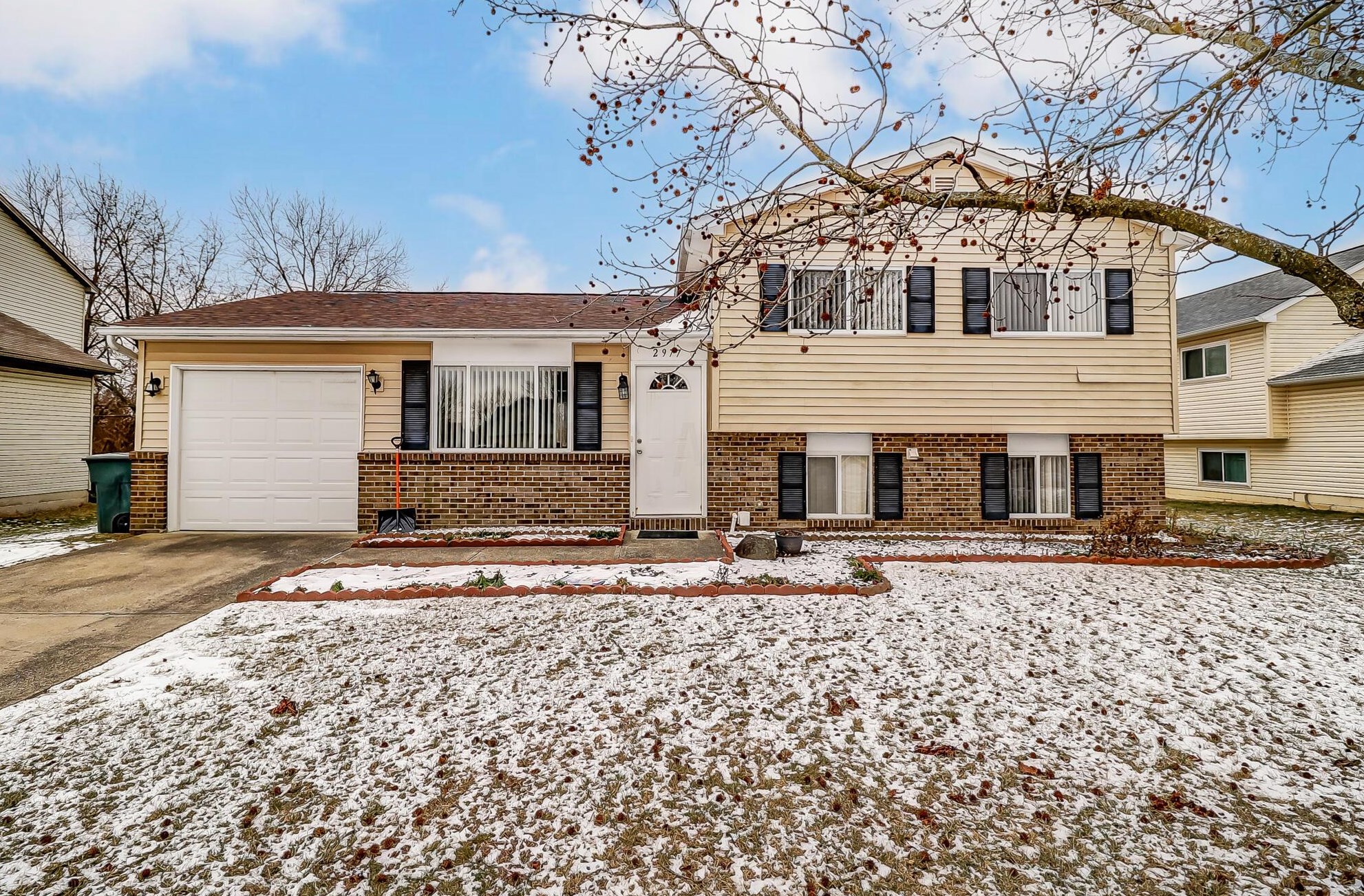 2977 Bretton Woods Dr, Columbus OH  43231-5985 exterior