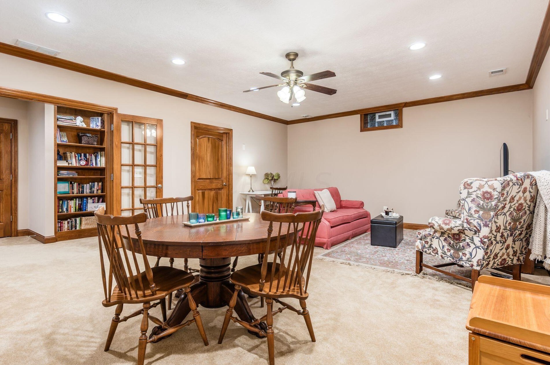 6246 Kinver Edge Way, Columbus OH  43213-5128 exterior