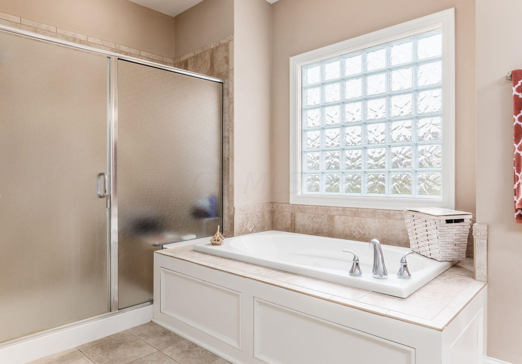 6246 Kinver Edge Way, Columbus OH  43213-5128 exterior