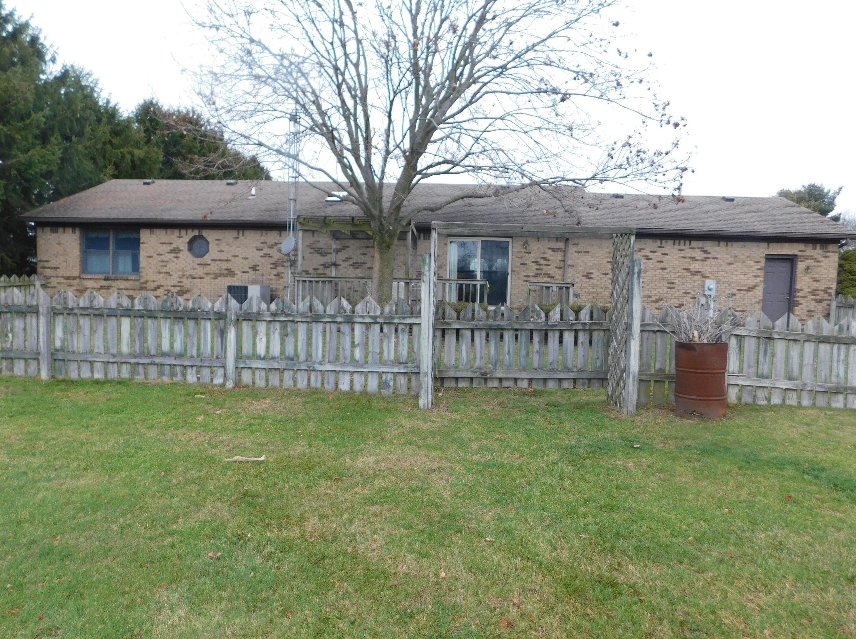 9949 Harriott Rd, Marysville, OH 43040-9533