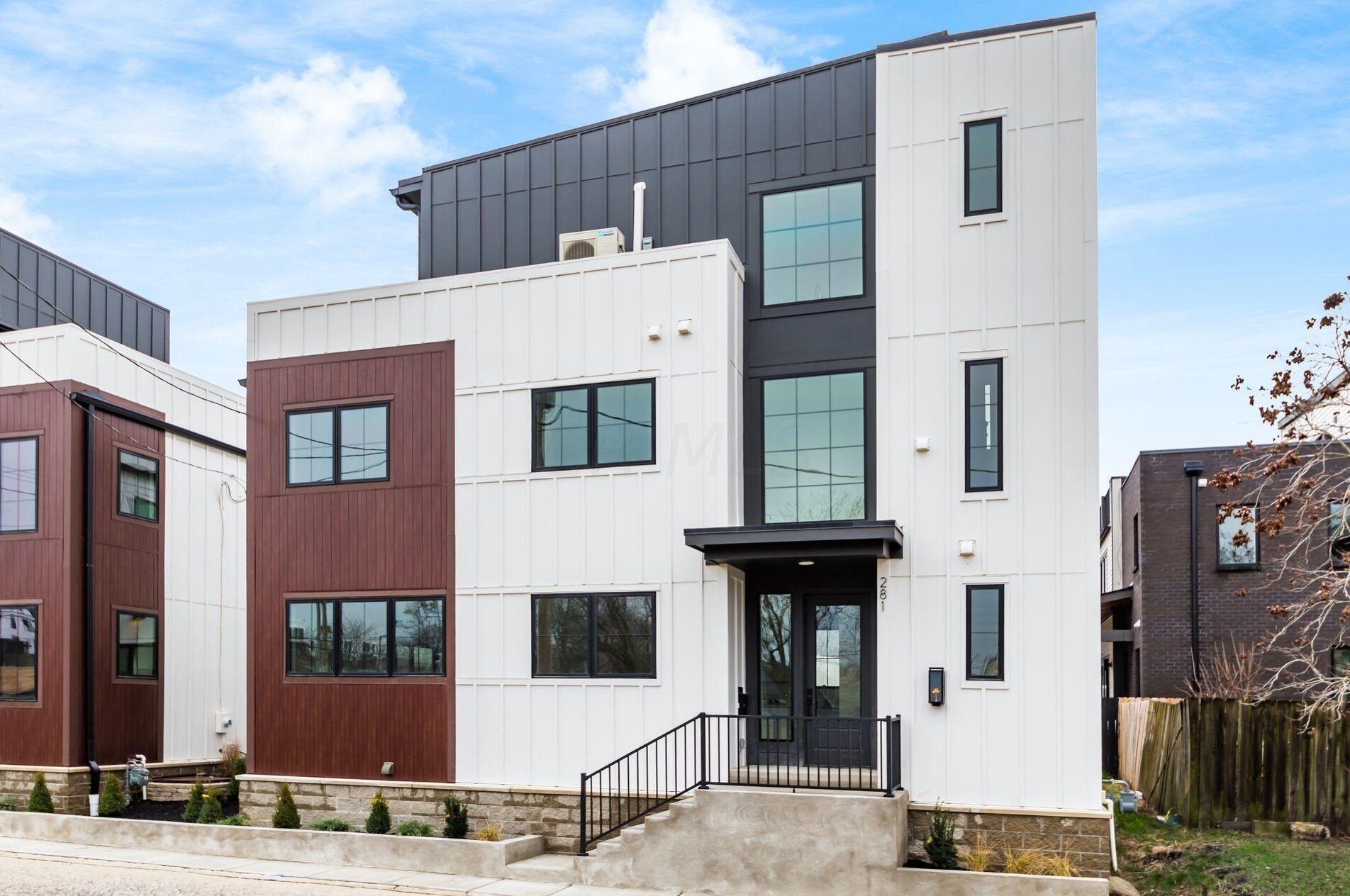 281 Detroit Ave, Columbus, OH 43201-3639