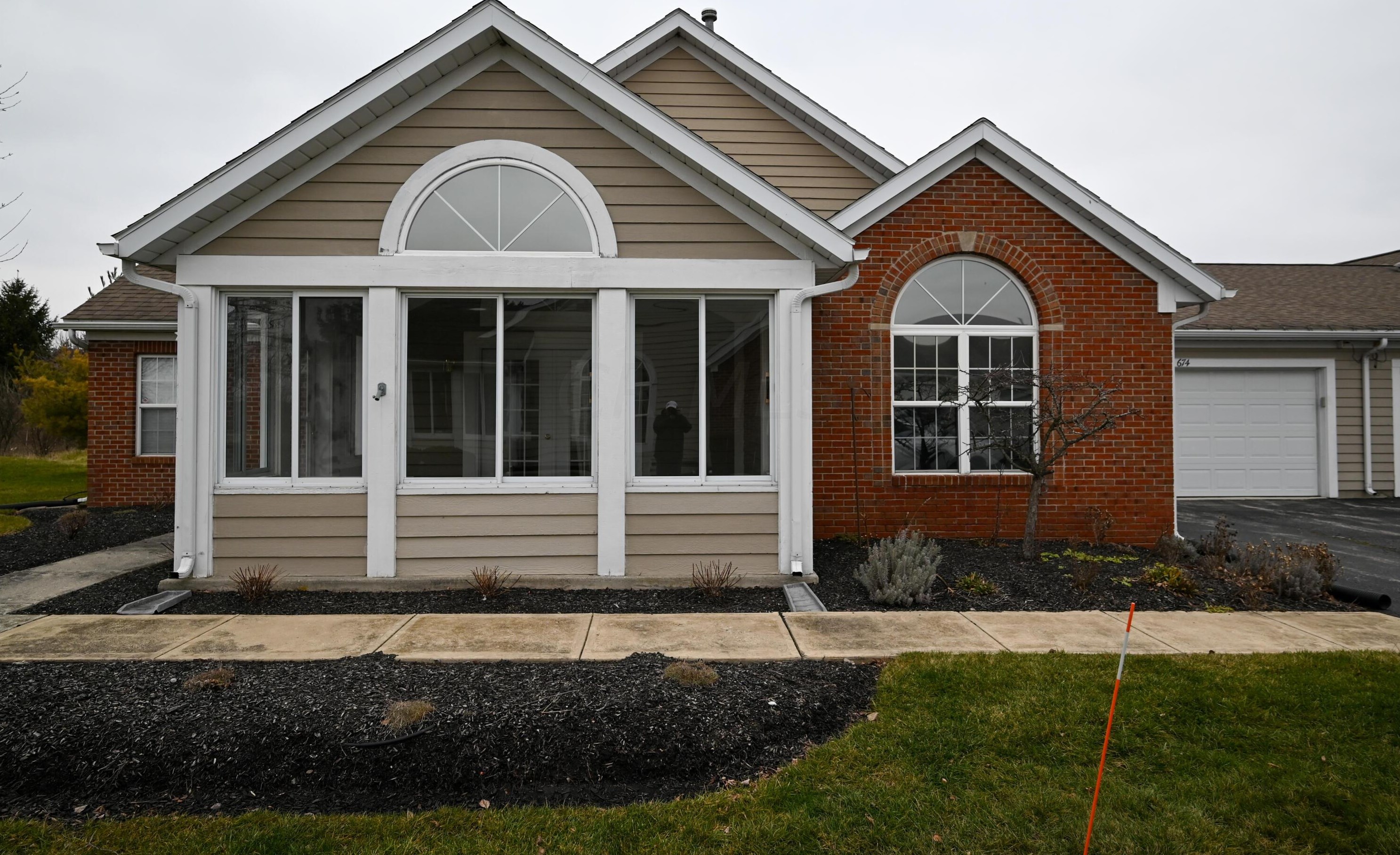 674 Hampton Woods Dr #9a, Marion, OH 43302