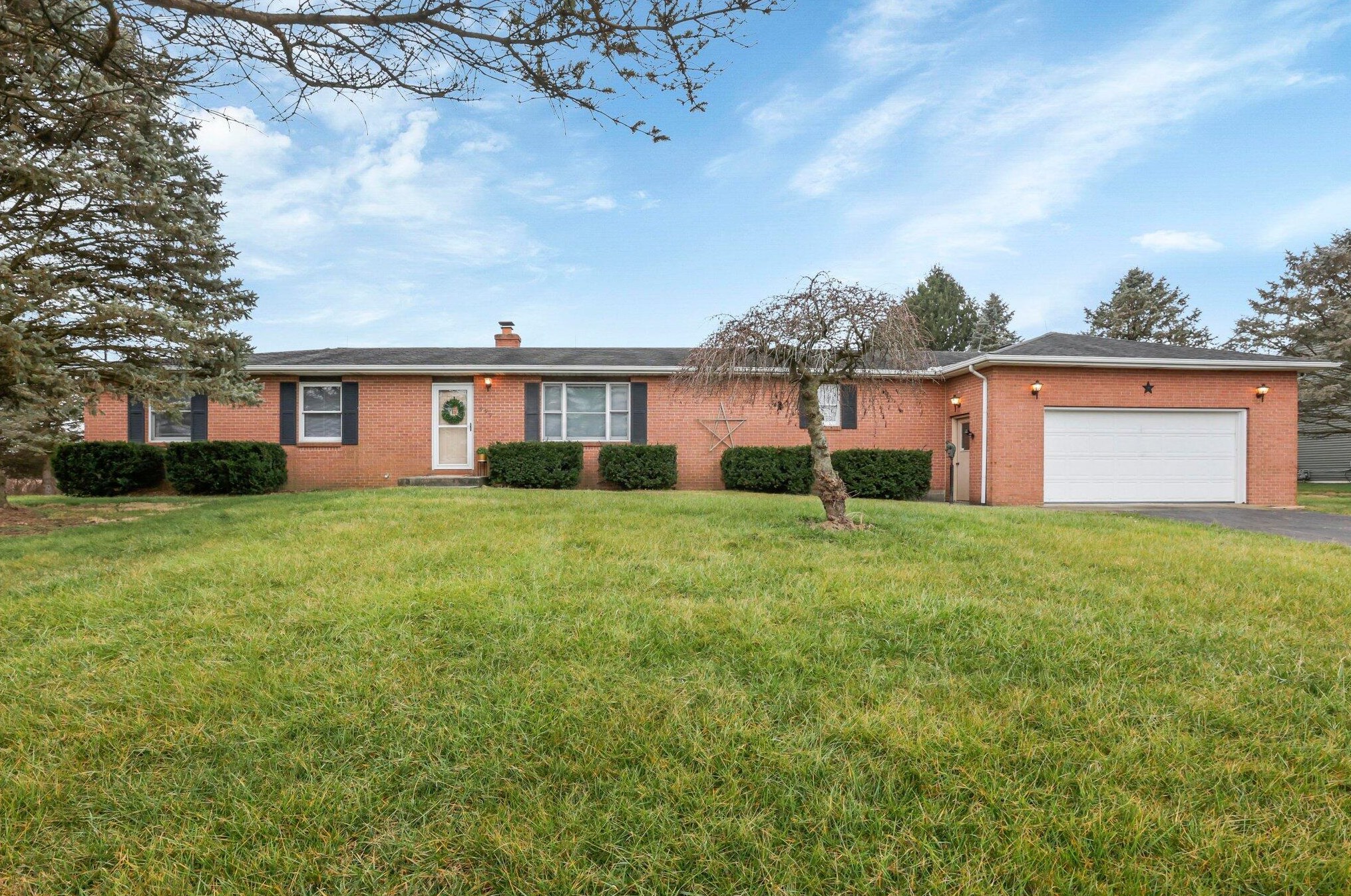 499 Pike Sw St, Pataskala, OH 43062