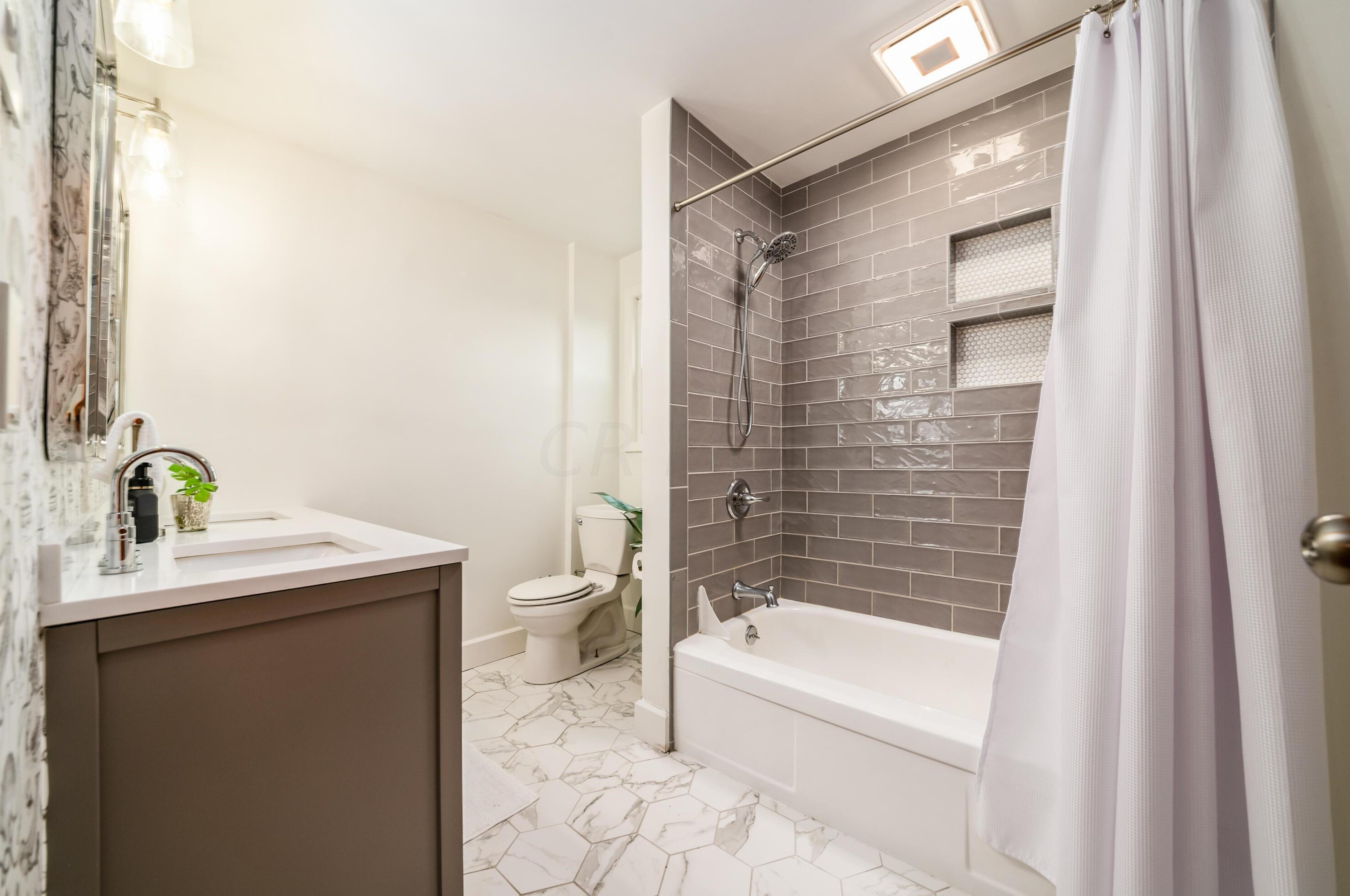 125 North Broadway, Columbus OH 43214-4111 exterior