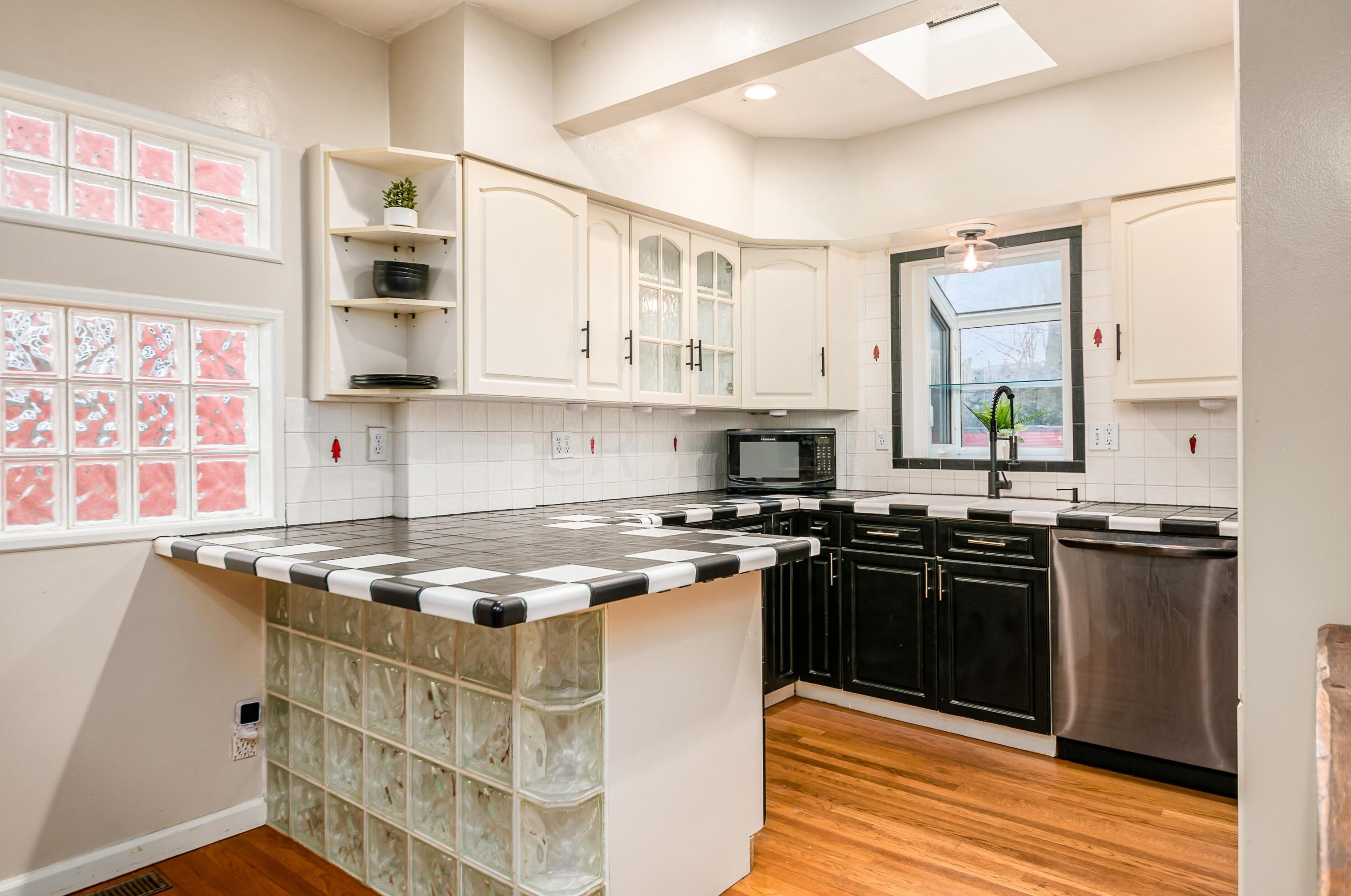 125 North Broadway, Columbus OH 43214-4111 exterior