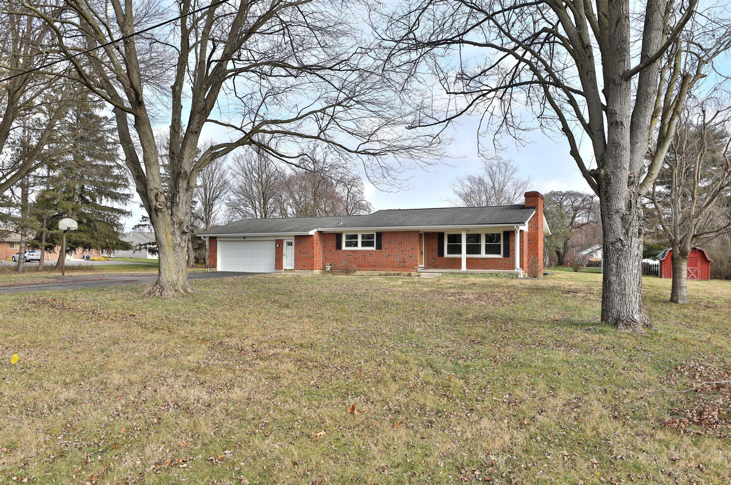 15 Park Ln, Delaware, OH 43015