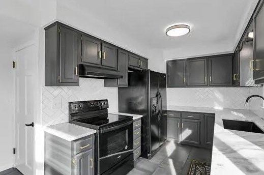 3226 Medina Ave, Columbus OH  43224-3501 exterior