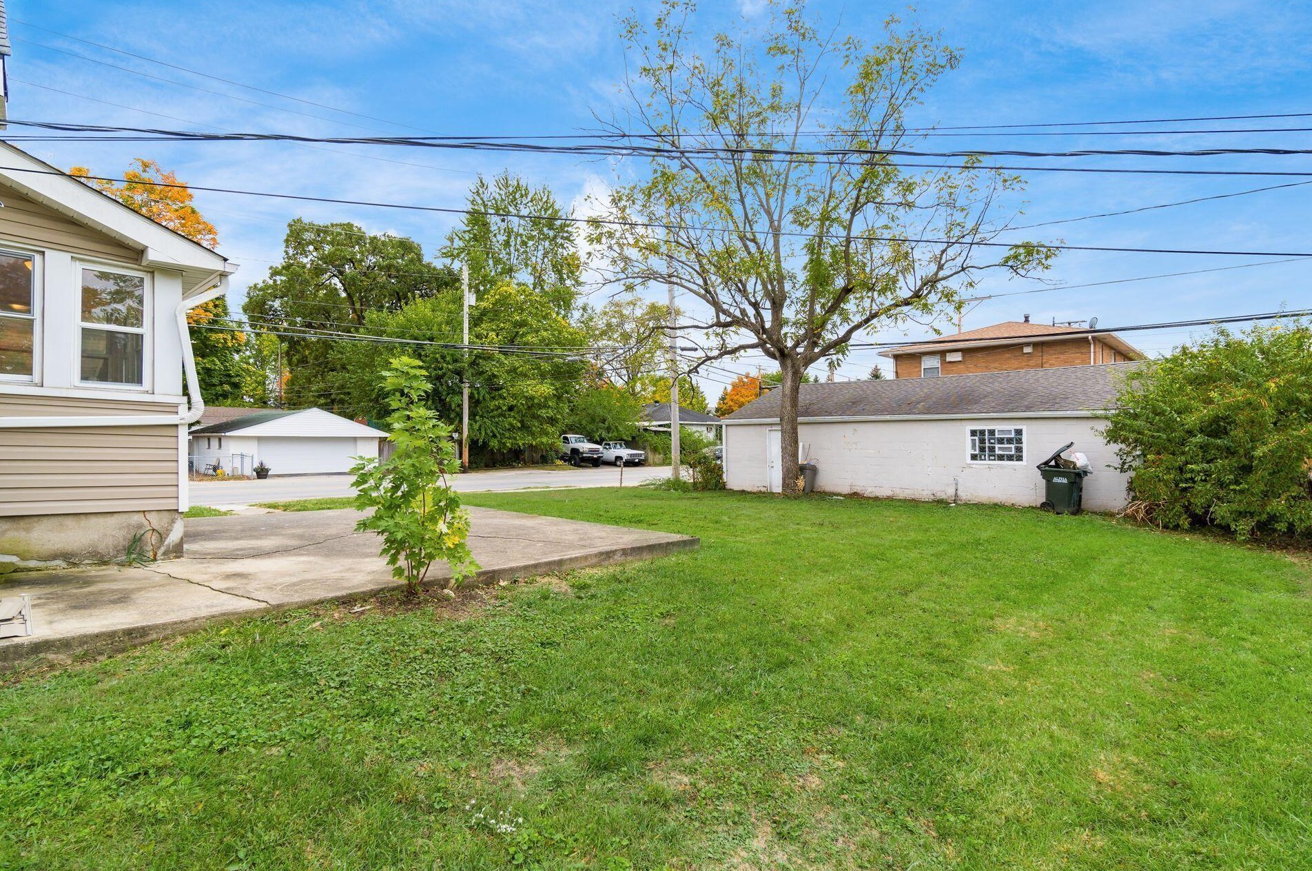 177 Lennox Ave, Columbus OH 43228-1132 exterior