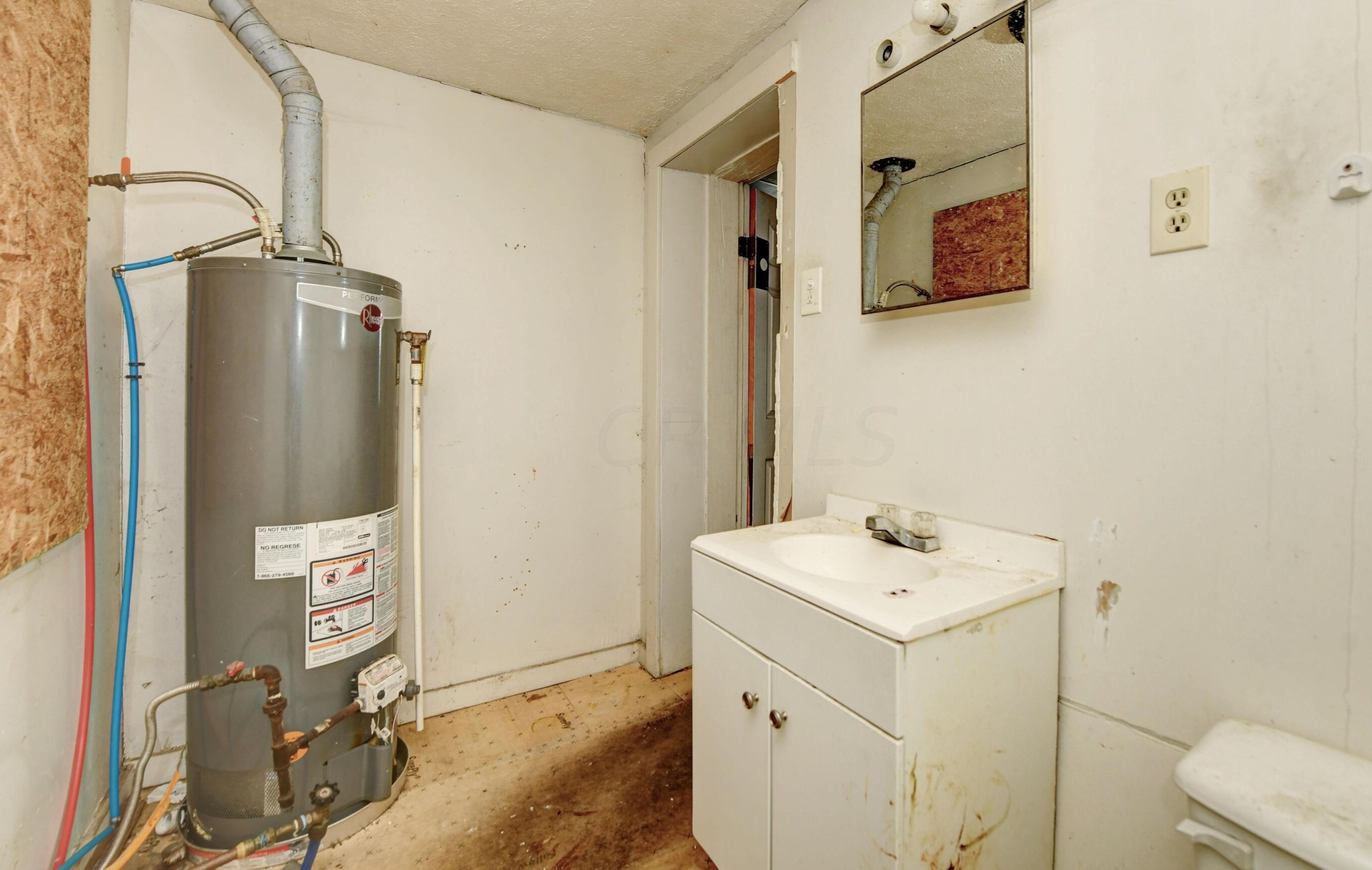 63 Wheatland Ave, Columbus OH  43204-3774 exterior