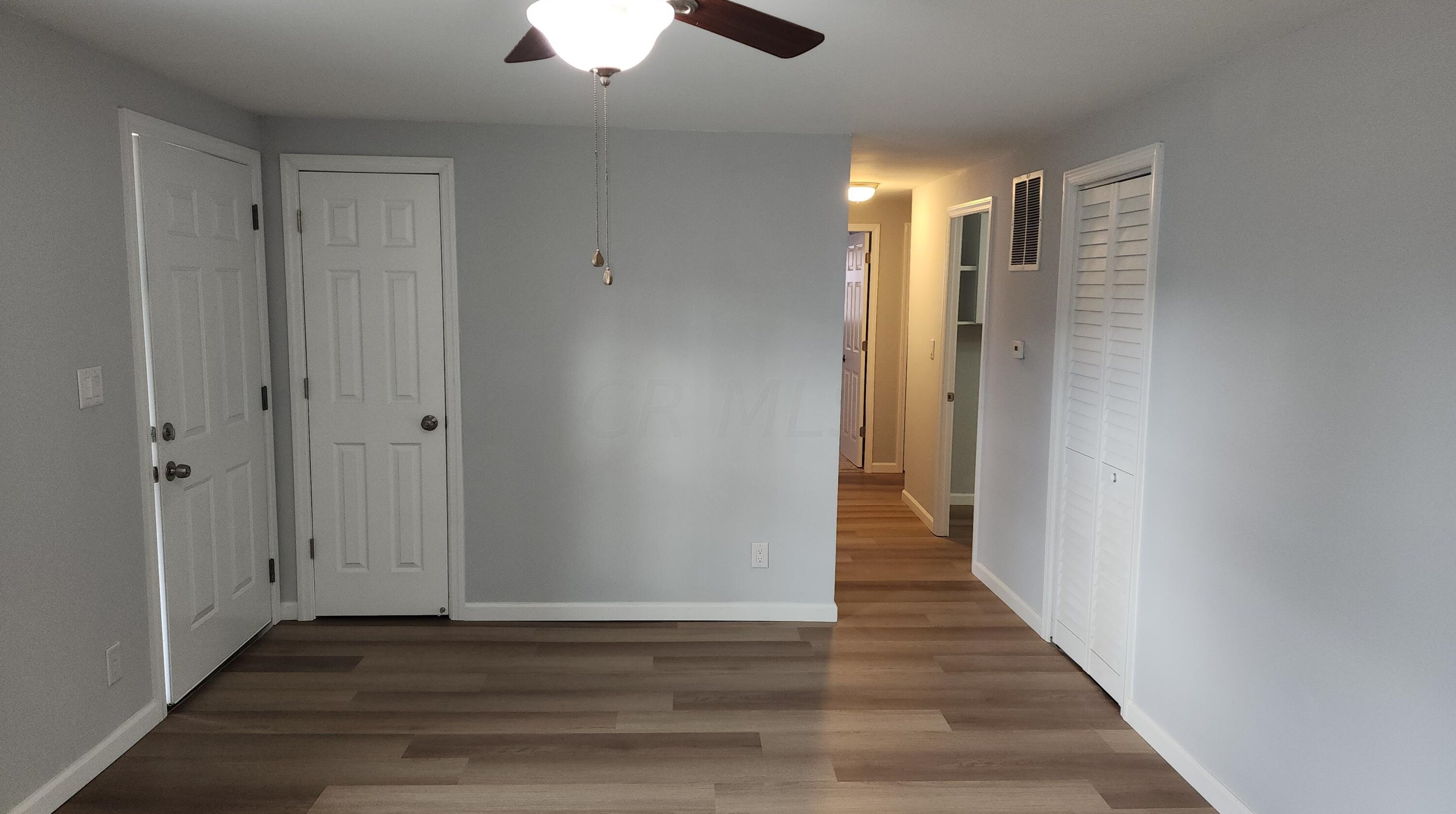 352 Amesbury Dr, Columbus OH  43230-6403 exterior