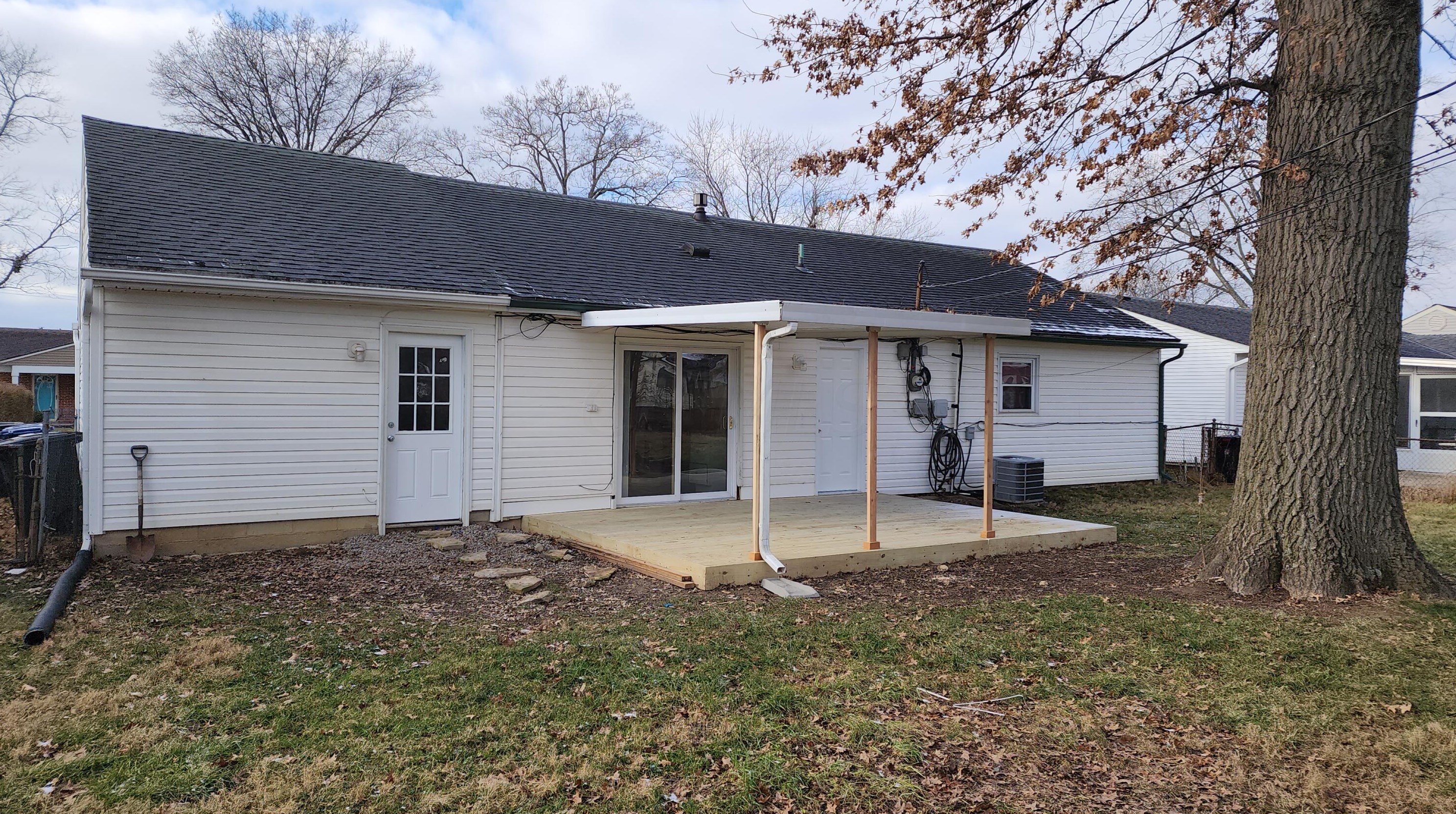 352 Amesbury Dr, Columbus OH  43230-6403 exterior