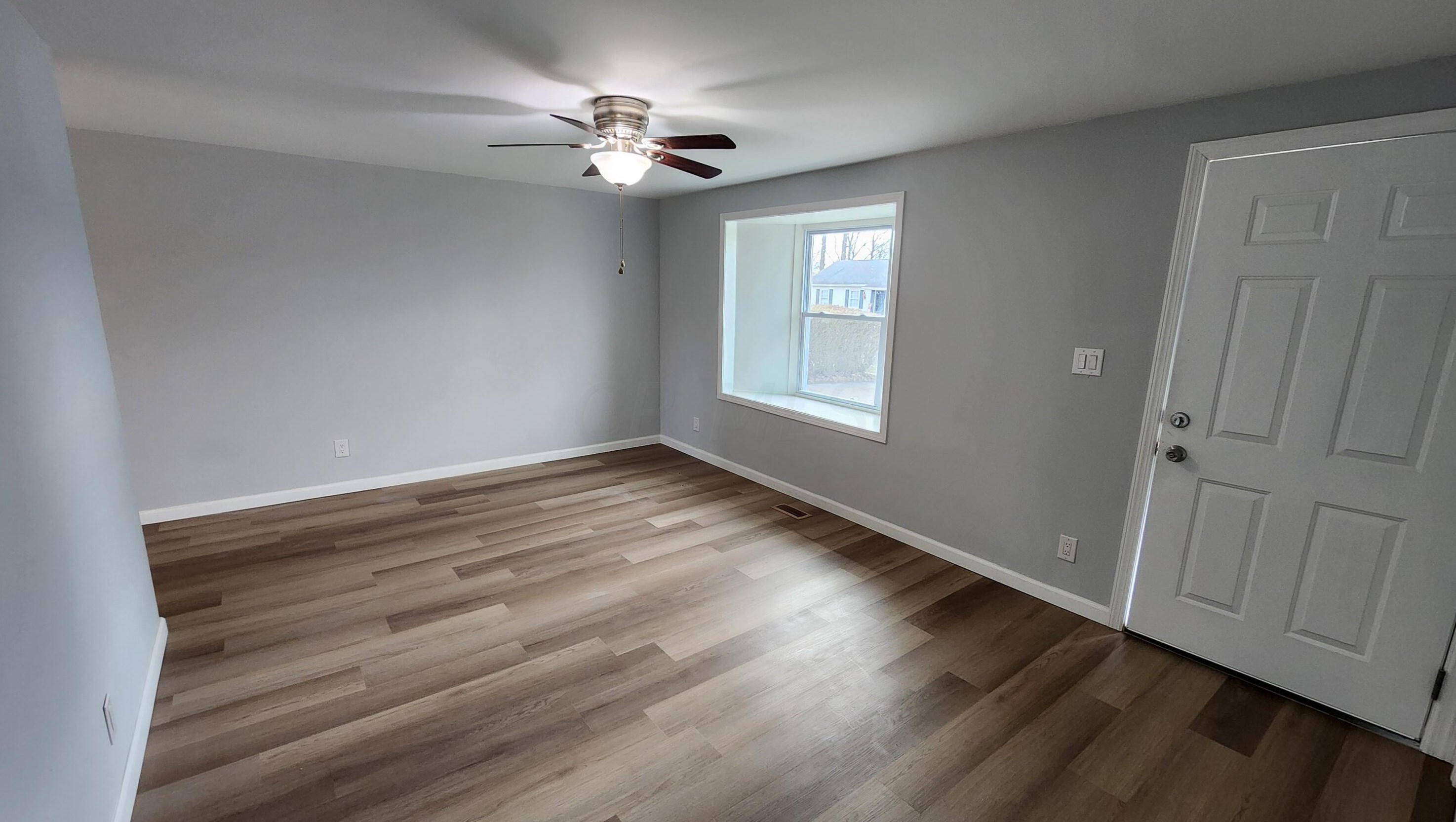 352 Amesbury Dr, Columbus OH  43230-6403 exterior