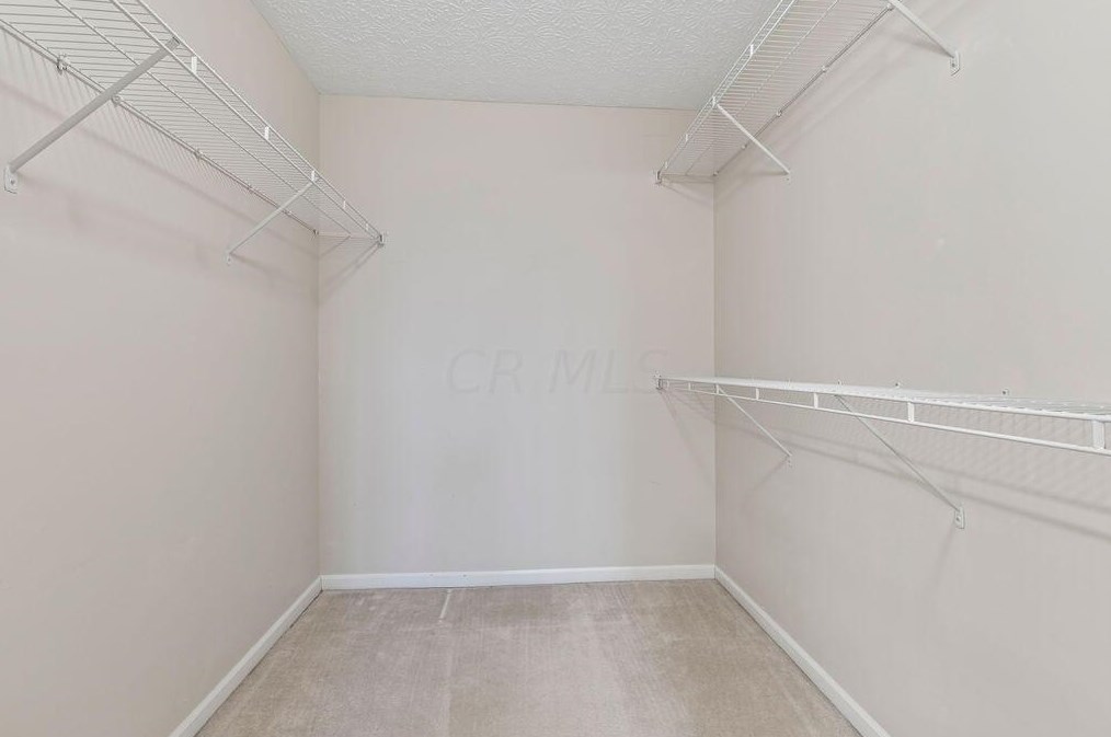 76 Villamere Dr, Columbus OH 43213-1582 exterior