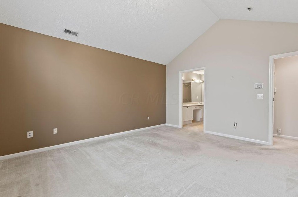 76 Villamere Dr, Columbus OH 43213-1582 exterior