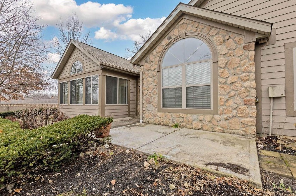 76 Villamere Dr, Columbus, OH 43213-1582