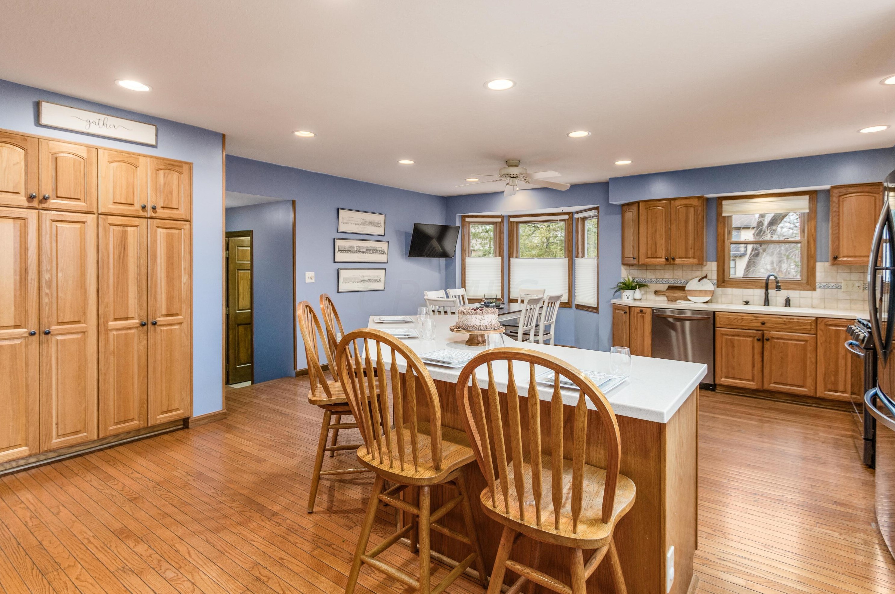 798 Tweed Ct, Columbus OH  43085-2962 exterior