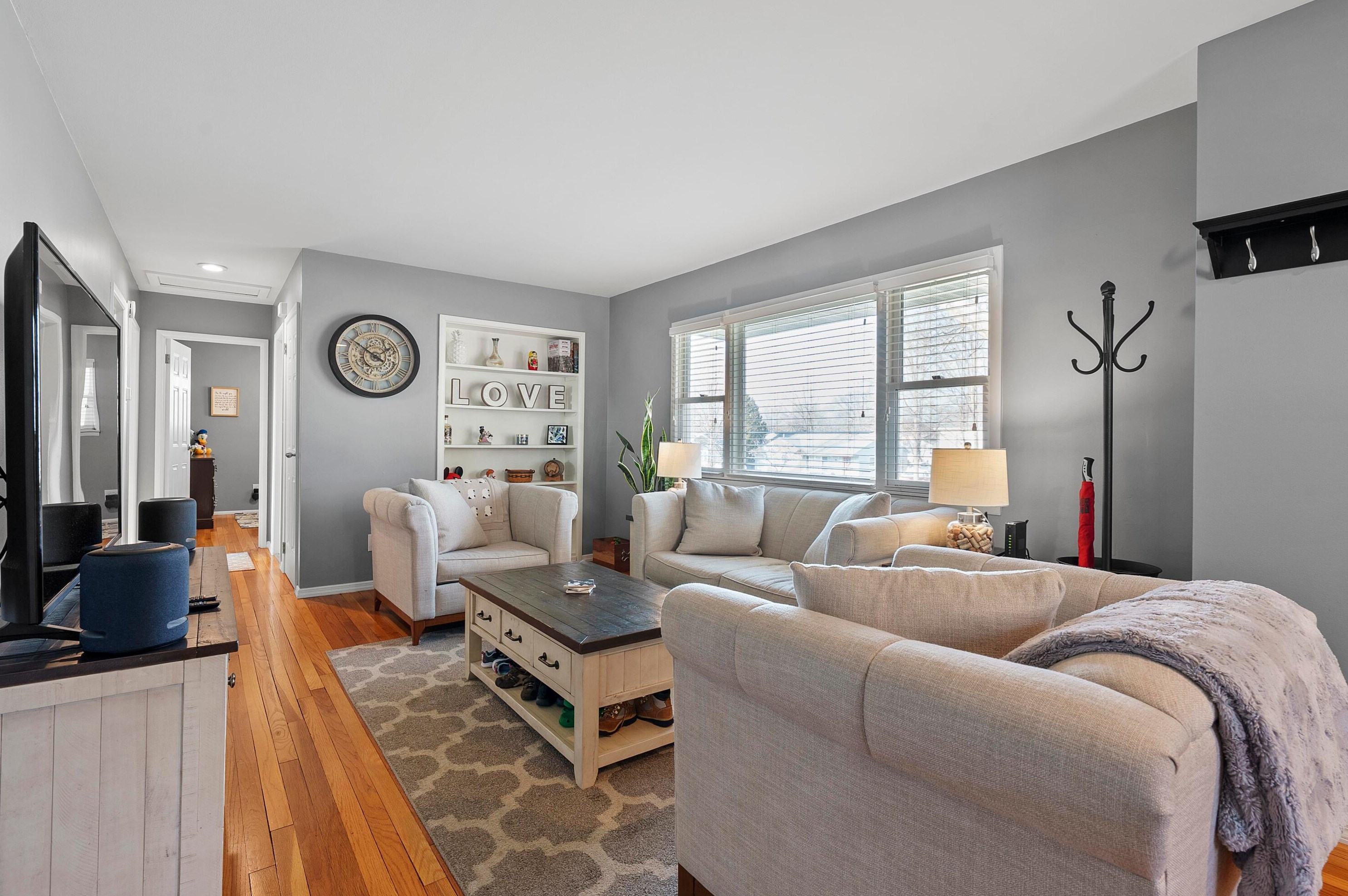 2673 Woodstock Rd, Columbus OH  43221-1719 exterior